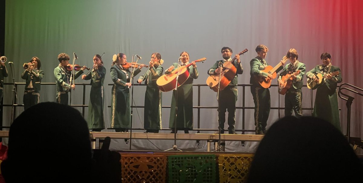 The mariachi band opens up the show with "El Herradero."