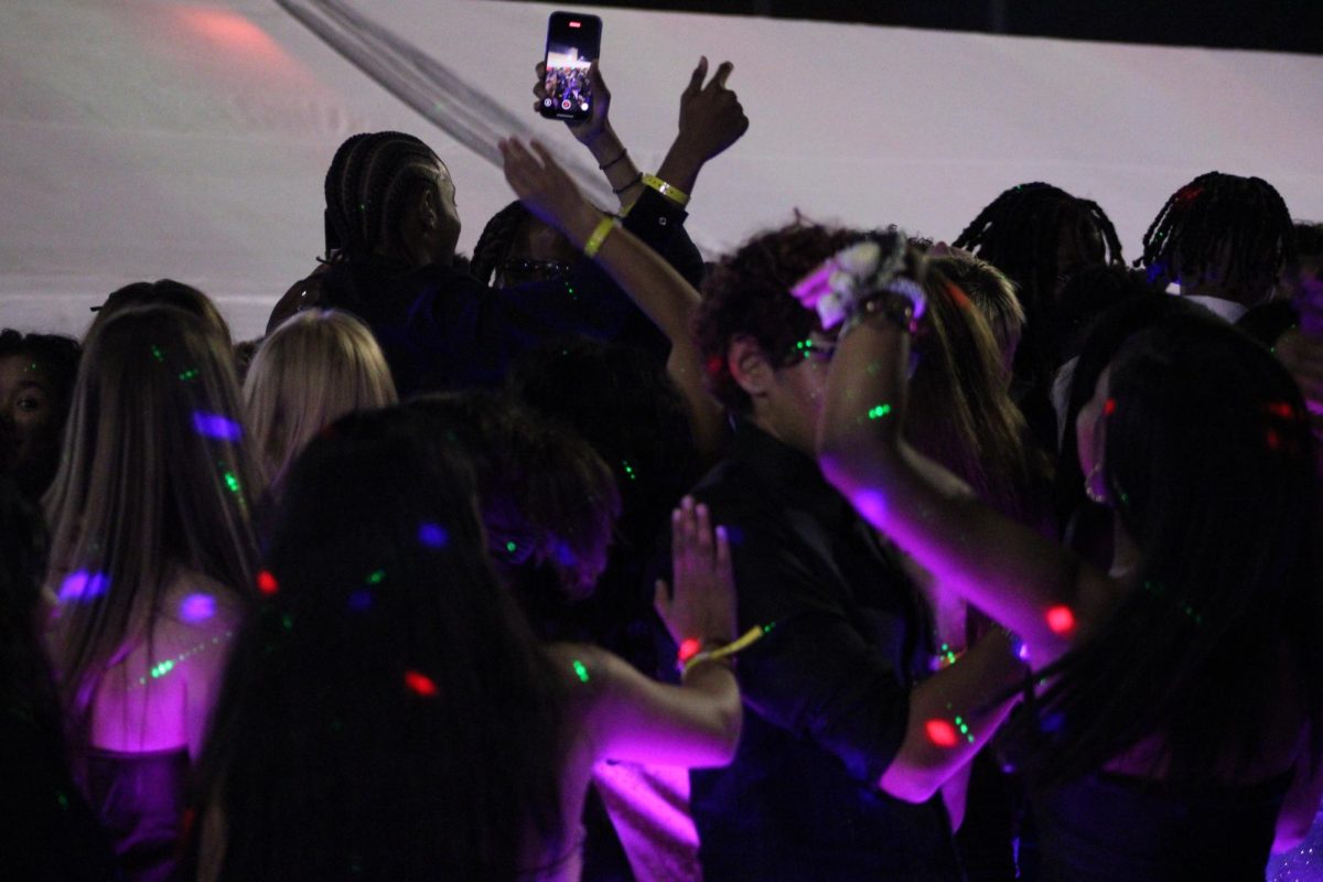 The dance floor is packed as Homecoming starts to reach its final hours. 